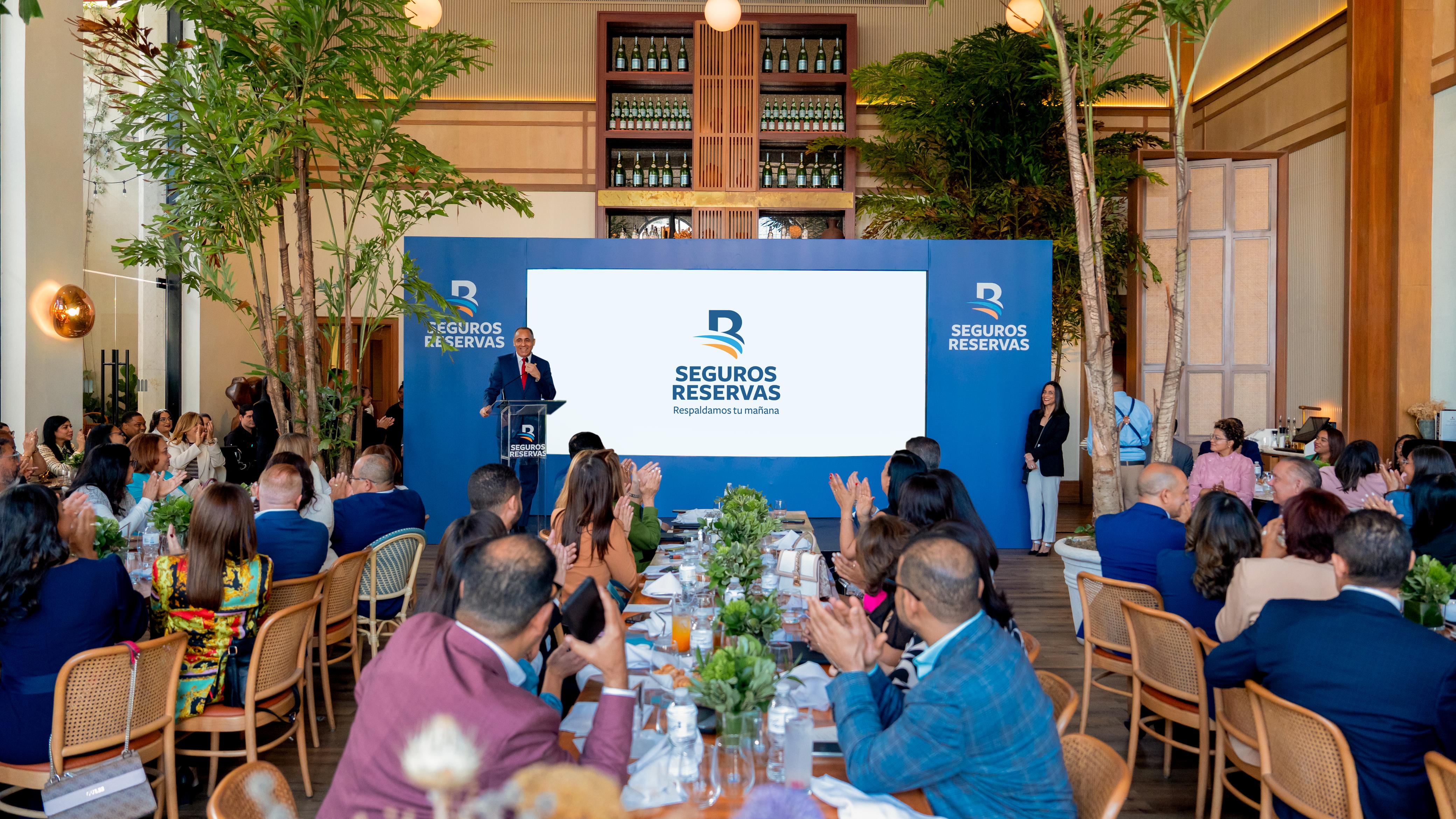 Reconocimiento a la Excelencia: Celebramos los logros de nuestro equipo de Banca Seguros